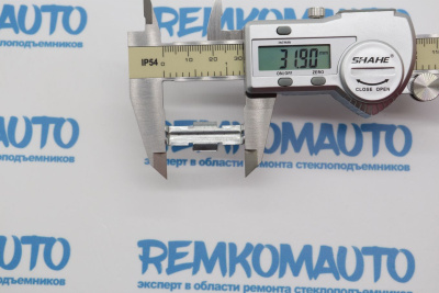 Фиксатор направляющего держателя стеклоподъёмника 771759