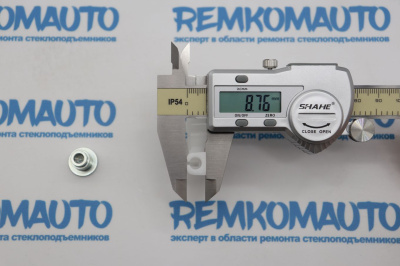 Обводной ролик стеклоподъёмника с клепкой 770853