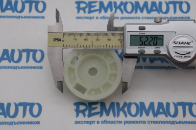 Ролик стеклоподъёмника (катушка стеклоподъемника) 771053