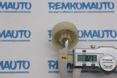 Ролик стеклоподъёмника (катушка стеклоподъемника) 770828