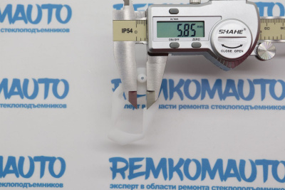 Фиксатор замка двери Mercedes Benz 771780