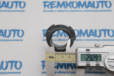 Стопор зеркала Mercedes Benz левый 772561