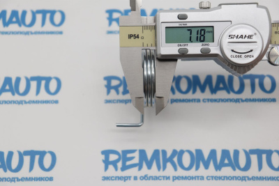 Пружина ролика левой раздвижной двери Volkswagen Transporter T5/T6 771480