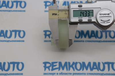 Ролик стеклоподъёмника (катушка стеклоподъемника) 770926