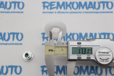 Обводной ролик стеклоподъёмника с клепкой 771335