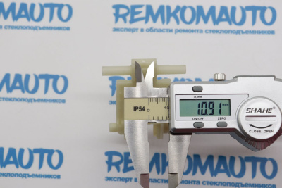 Фиксатор замка двери Volkswagen Caddy/Polo 4/Polo 5/Transporter T5/T6 772279