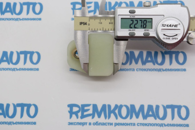 Фиксатор стекла стеклоподъёмника 772497