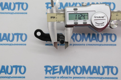 Фиксатор замка двери Fiat Linea (перед. лев.) 772403