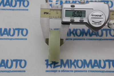 Ролик стеклоподъёмника (катушка стеклоподъемника) 771957