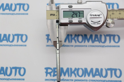 Шток личинки замка двери Peugeot Partner/Citroen Berlingo 771027