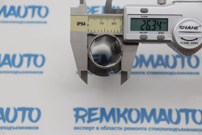 Кронштейн бокового зеркала двери Volkswagen Amarok 771667