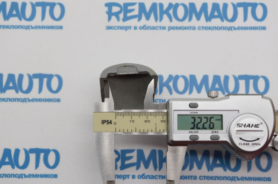 Заглушка пластиковая ручки двери Renault Clio/Megane/Scenic 772362