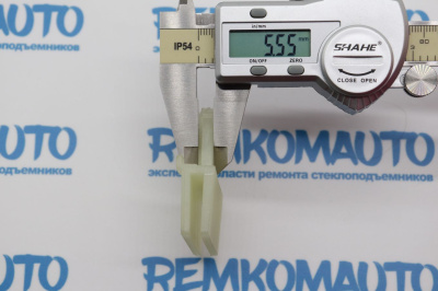 Держатель стекла (лопатка) стеклоподъёмника Hyundai ix35 2009-2015 771341