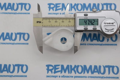 Держатель обводного ролика стеклоподъёмника 771148