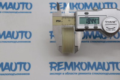 Ролик стеклоподъёмника (катушка стеклоподъемника) 770828