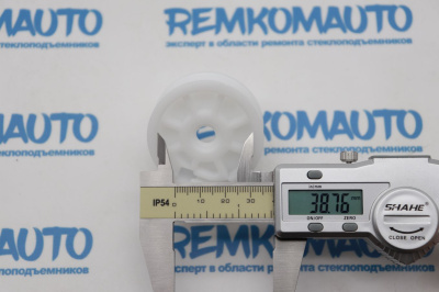 Ролик стеклоподъёмника (катушка стеклоподъемника) 770955