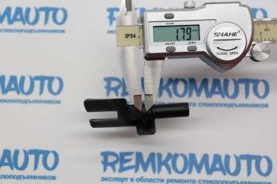 Фиксатор троса открывания двери 771460