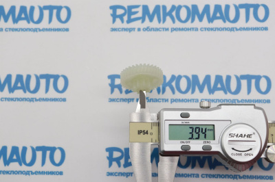 Шестерня замка двери Ford Tourneo Connect (перед. лев./прав.) 770722