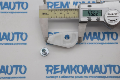 Обводной ролик стеклоподъёмника с клепкой 772284