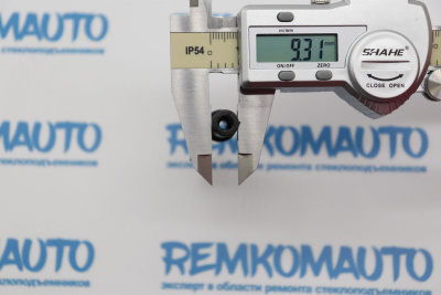 Фиксатор троса открывания двери 771460