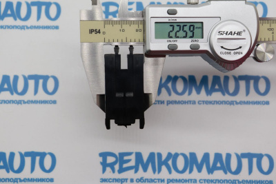 Фиксатор ручки двери Renault Master 3/Opel Movano 770555