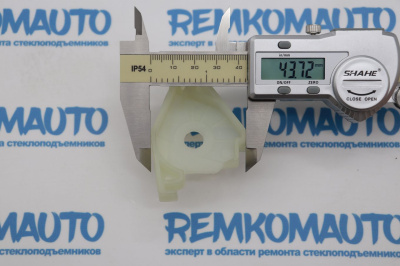 Держатель обводного ролика стеклоподъёмника 770313 Держатель обводного ролика стеклоподъёмника 770313