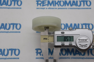 Ролик стеклоподъёмника (катушка стеклоподъемника) 771053