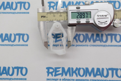 Фиксатор замка двери Mercedes Benz 771780