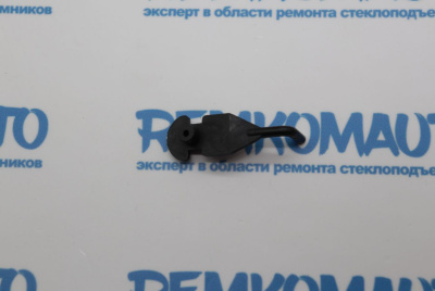 Фиксатор замка багажника Fiat Doblo 770892