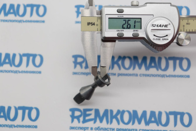 Шток личинки замка двери Skoda Fabia/Volkswagen Golf 4 (перед. лев./прав.) 771553