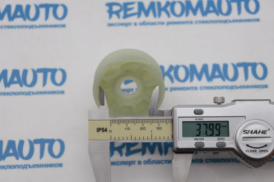 Ролик стеклоподъёмника (катушка стеклоподъемника) 771561