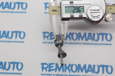 Шток личинки замка двери Skoda Fabia/Volkswagen Golf 4 (перед. лев./прав.) 771553