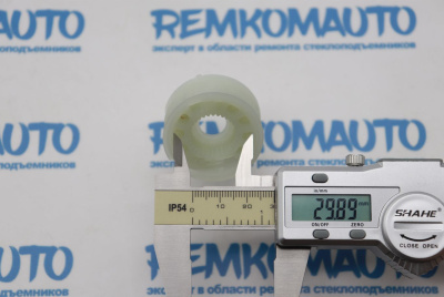 Ролик стеклоподъёмника (катушка стеклоподъемника) 770045