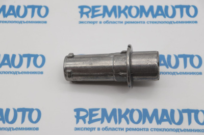 Кронштейн бокового зеркала двери Volkswagen Amarok 771667