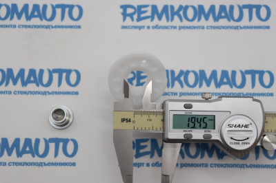 Обводной ролик стеклоподъёмника с клепкой 770134