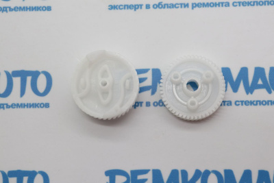 Комплект шестерен замка двери BMW (2 шт.) (перед. лев.) 771513