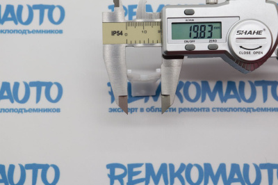 Фиксатор стекла стеклоподъёмника Citroen Xantia/Lancia Lybra/Peugeot 307/Renault   770419