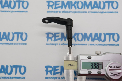 Фиксатор замка двери Fiat Linea (перед. прав.) 772404