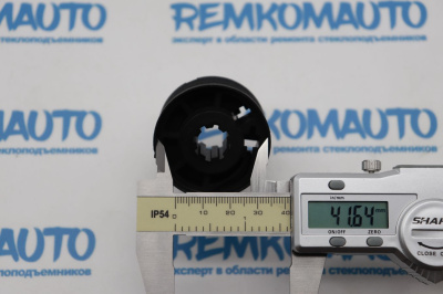 Ролик стеклоподъемника (катушка стеклоподъемника) 771608