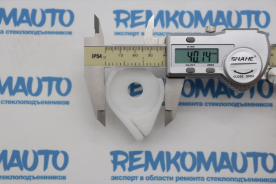 Держатель обводного ролика стеклоподъёмника 771141