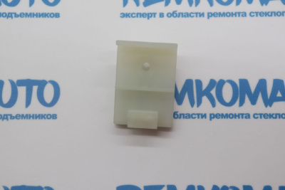 Фиксатор стекла стеклоподъёмника Ford 772765