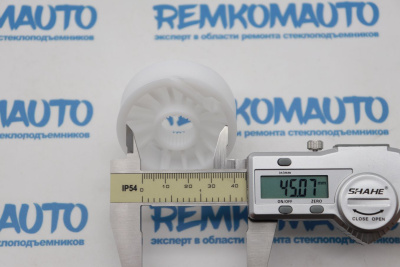 Ролик стеклоподъёмника (катушка стеклоподъемника) 771231