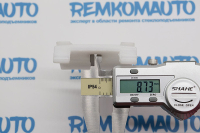 Держатель стекла (лопатка) стеклоподъёмника BMW 1-series E87 2004-2012 770589