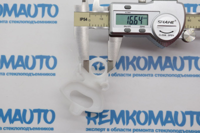 Фиксатор замка двери BMW 5-series F10 (перед. лев.) 771471