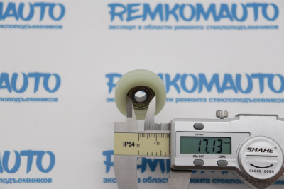 Ролик боковой сдвижной двери Volkswagen Transporter (Ø 7/30 мм.) 770169