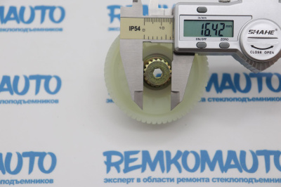 Шестерня люка крыши Mercedes Benz C-Klasse W203/W204/W205 772658 Шестерня люка крыши Mercedes Benz C-Klasse W203/W204/W205 772658