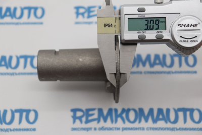 Кронштейн бокового зеркала двери Volkswagen Transporter T5/T6 770185