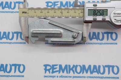 Фиксатор направляющего держателя (каретки) стеклоподъёмника Opel Astra G 1998-2005 (зад.прав) 770798