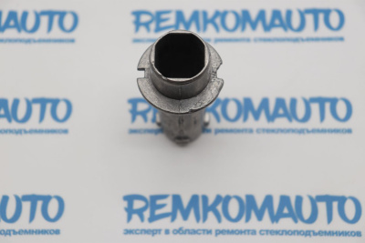 Кронштейн бокового зеркала двери Volkswagen Polo 771666