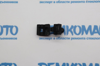Фиксатор замка багажника Fiat Doblo 770919